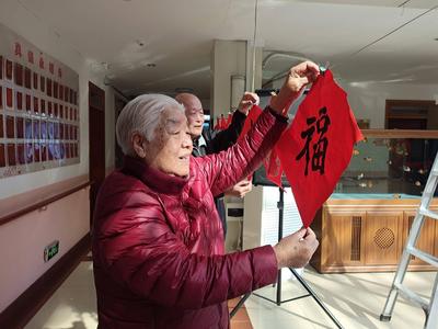 存下志愿服务，领取养老服务，青岛试点“时间银行”还需迈过几道坎？