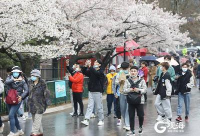 是市民也是常居“游客”，投入城市“探索”之旅“本地人”不可忽略