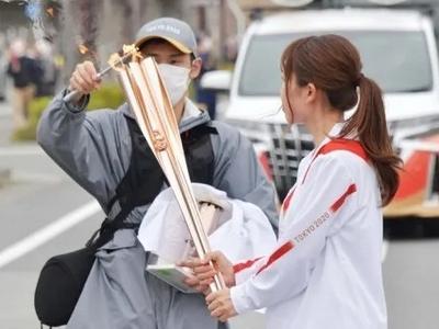 装火炬的箱子突然起火了！东京奥运圣火，又双叒出事了……