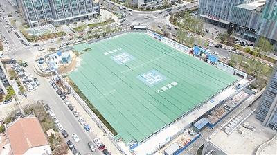 青岛首个“天幕”防尘工地建成，系统兼具防尘、降噪、遮阳、降温等功能