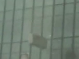 极端天气预警连连，为何工人仍在高空作业？莫拿生命当儿戏！