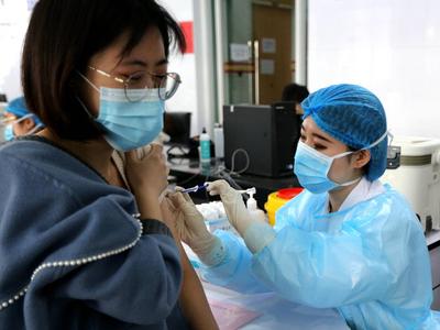 “6月起接种新冠疫苗不免费”是谣言，青岛新冠疫苗接种已突破500万人