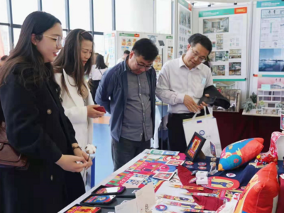现场成交火爆！黄海学院文化艺术节秒变“网红市集”