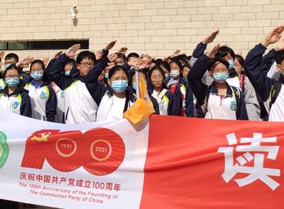 凭吊炮台，抚古思今，青岛西海岸新区实验初中开展庆祝建党百年主题研学