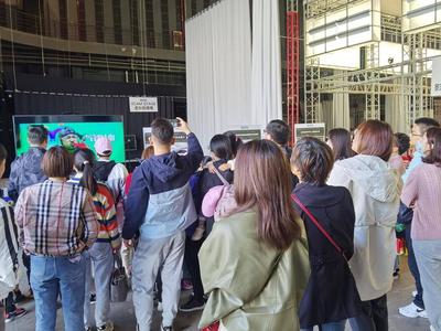 国家统计局：中国人口平均年龄38.8岁，依然年富力强，和美国差不多
