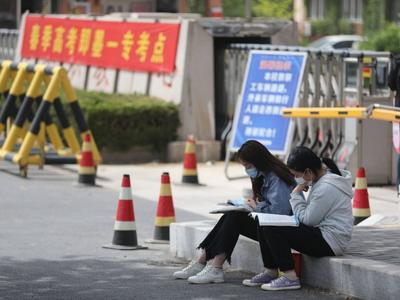 春季高考“知识考试”今开考，青岛7700余名考生赶考