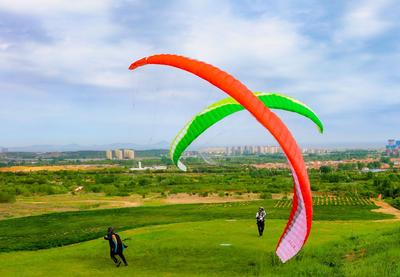 肾上腺炸裂！解锁极限滑翔伞的终极玩法