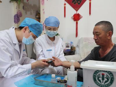 上门服务省心省时，“网约护士”需求旺盛……但是，你用得起吗？