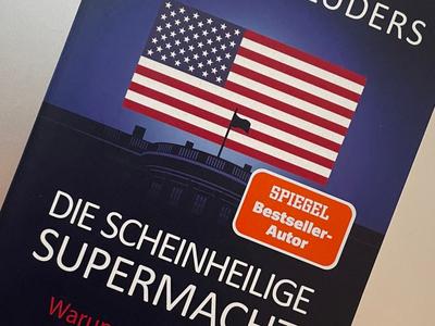 华春莹推荐的《伪圣美国》揭开美国媒体运作内幕