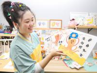 用卡通章鱼打卡网红景点，走近85后插画家韩煦的“偶遇式灵感”