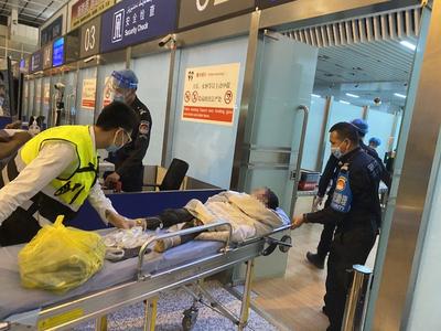 “能不能把飞机叫回来？能不能帮帮我们？”能！