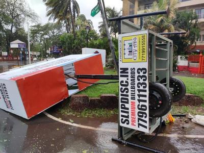 印度遭热带气旋“陶特”侵袭，至少10人死亡