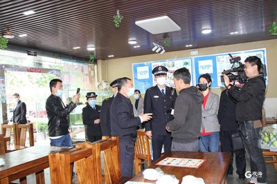 保障游客“舌尖上”的安全 ，市南区开展旅游旺季食品安全专项整治行动