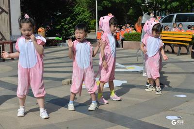 市南区“家门口小舞台”启动首场演出 “童心向党”共赏红色儿童剧