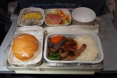 明年起国内航班停止提供一次性不可降解塑料制品
