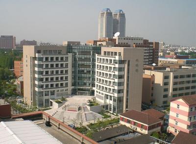 明年起，复旦大学经济学院不再招收学术学位硕士研究生
