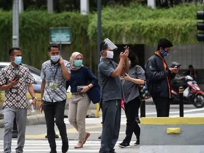 印尼一机场被曝重复使用新冠鼻拭子，超9000人受影响