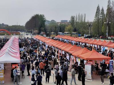 2021年全国普通高校毕业生达909万人，如何从“能就业”到“就好业”
