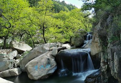 “九水画廊”名不虚传，瀑布如丝宛若仙境