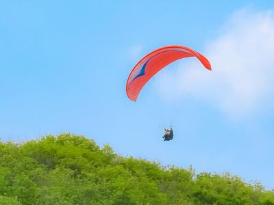 肾上腺炸裂！解锁极限滑翔伞的终极玩法