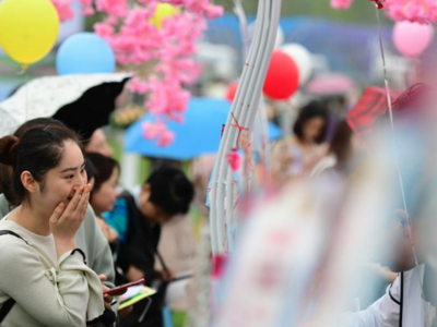 社会婚恋焦虑在高校扩散，如何破解青年婚恋焦虑？