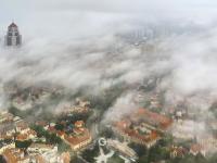 青岛平流雾航拍图：真·天空之城