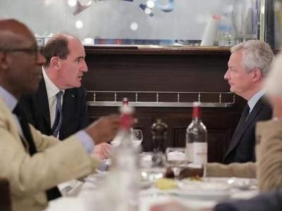 法国总理卡斯泰被确定为密接者，将自我隔离7天