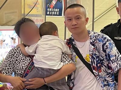 好心小伙差点被误会成“人贩子”，咋回事？