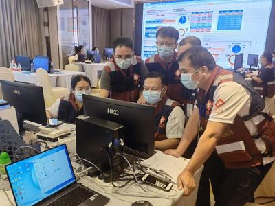 东莞流调还原德尔塔变异株传播过程：确诊学生未戴口罩经过病例餐桌