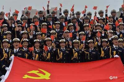 “唱支心歌给党听”市南区举行群众歌咏活动