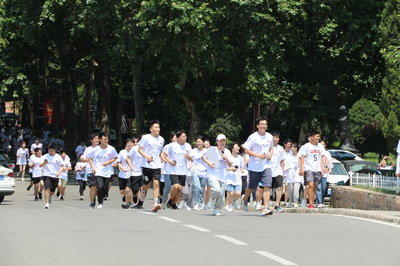 在“校园跑”中再看校园风景！青岛科技大学举行首届毕业跑