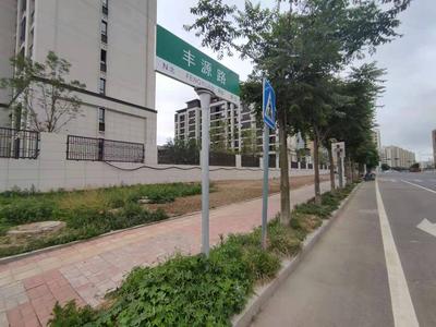 回头看|占路工棚和垃圾被清理