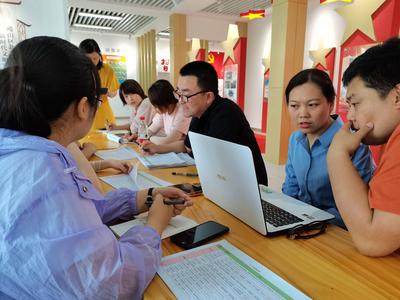 为高考护航，崂山区向困境家庭学子提供公益服务