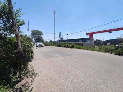 回头看|坑洼路面被修补 拦路铁轨被拆除