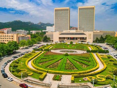 书香美景并存，这所大学堪称“5A级景区”