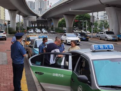 青岛客运出租汽车管理条例实施以来首个罚单：的哥甩客将被处最高2000元罚款