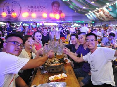 青岛国际啤酒节发布官方声明：“酒号巴士”并非青岛国际啤酒节IP形象