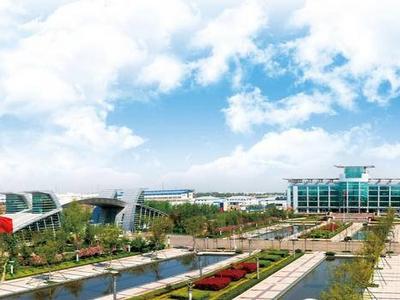 青岛胶州湾综保区开辟国际陆运货物通关新模式；运输时间可缩短15-30天