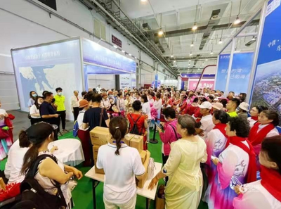 新技术新材料展出“宜居”诱人前景，宜博会上前沿科技吸引众多观展者驻足
