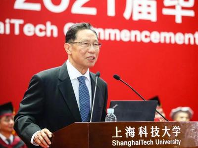 钟南山谈我国疫苗研发慢的原因：没病人了，三期临床试验只能在国外做