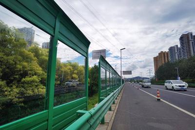 9月底之前，青银高速李沧段要戴上“静音耳机”