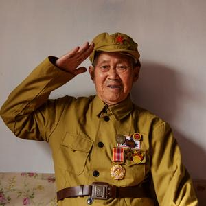 扭转解放战争华东战局，他们立下军功！8位孟良崮战役老战士的故事|红色印记·老兵画传②