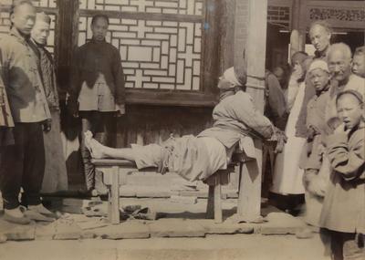 一幅图穿越123年前！《前世青岛》老照片展启幕，看德国人镜头里的胶澳租借地风貌