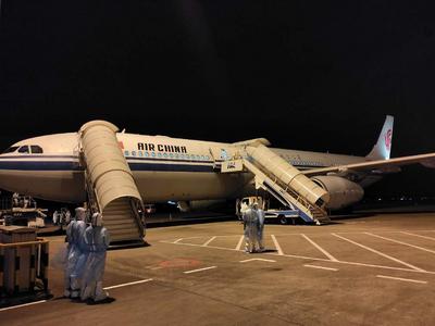 9名在巴基斯坦恐袭事件中遇难的中方人员遗体回到祖国