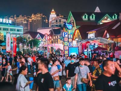 人气爆棚！青岛国际啤酒节西海岸分会场迎客流高峰｜快镜·啤酒节