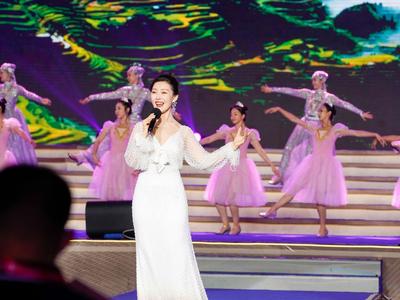 第31届青岛国际啤酒节开幕！黄晓明、腾格尔都来啦｜快镜·啤酒节