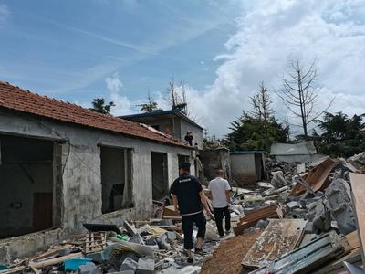 啃下硬骨头！崂山区拆除8000平方米违建群租房