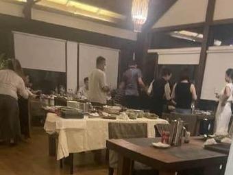 民进党官员否认违反防疫规定群聚，台媒：特权事件不知凡几