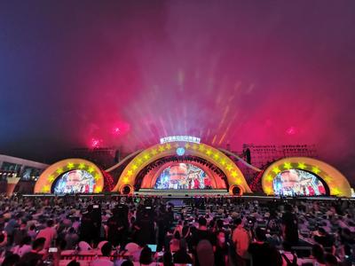 第31届青岛国际啤酒节开幕！黄晓明、腾格尔都来啦｜快镜·啤酒节