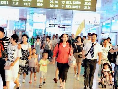 青岛火车站暑运预计发送旅客600万人，济青间增开一站直达动车7列